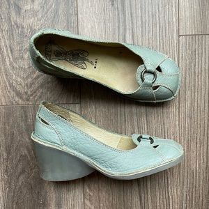 38 FLY LONDON Enza Wedge
